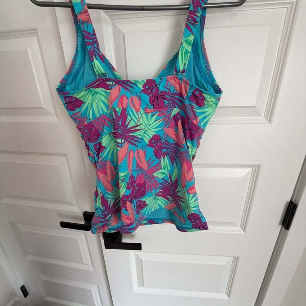 Lands' End Women's Bathing Suit 
2  Wrap Underwire Tankini Tops  and 1 bottom